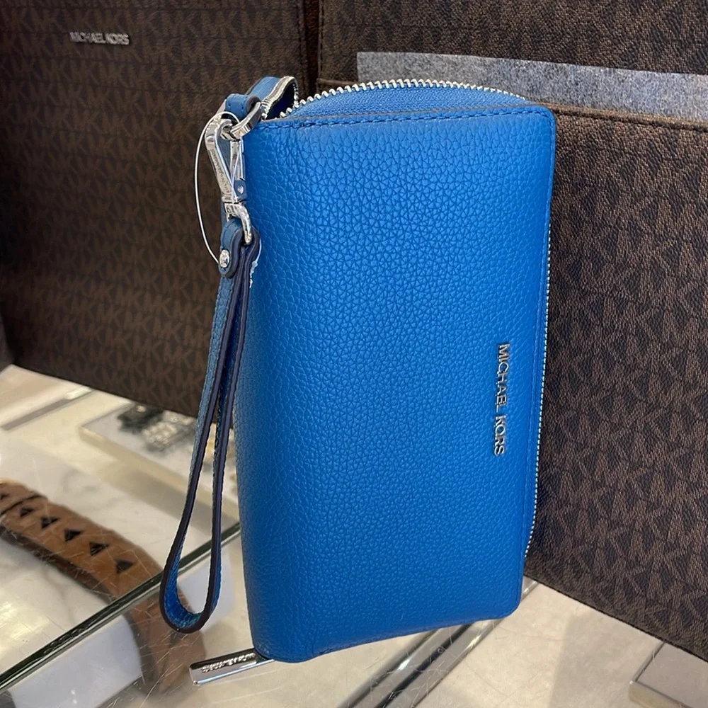 MICHAEL KORS
Leather Continental Wristlet Phone Case Wallet 
Teal
NWT - Picture 9 of 16